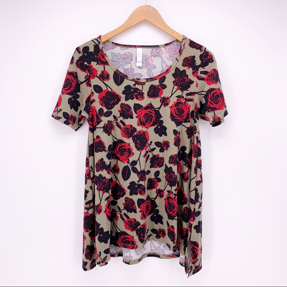 Lularoe Green Floral Rose Perfect Tee C6